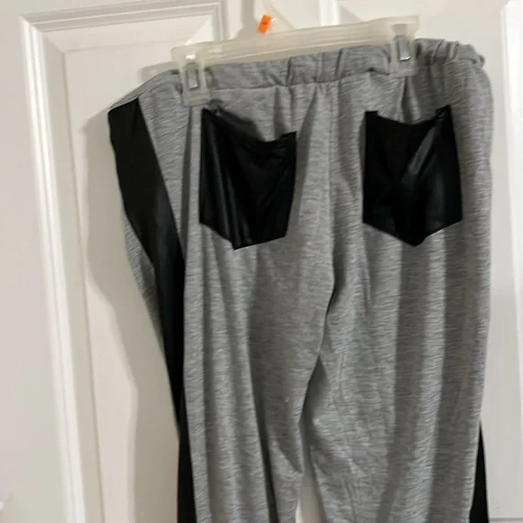 Gray sweatpants with vegan leather black accents - Picture 5 of 6